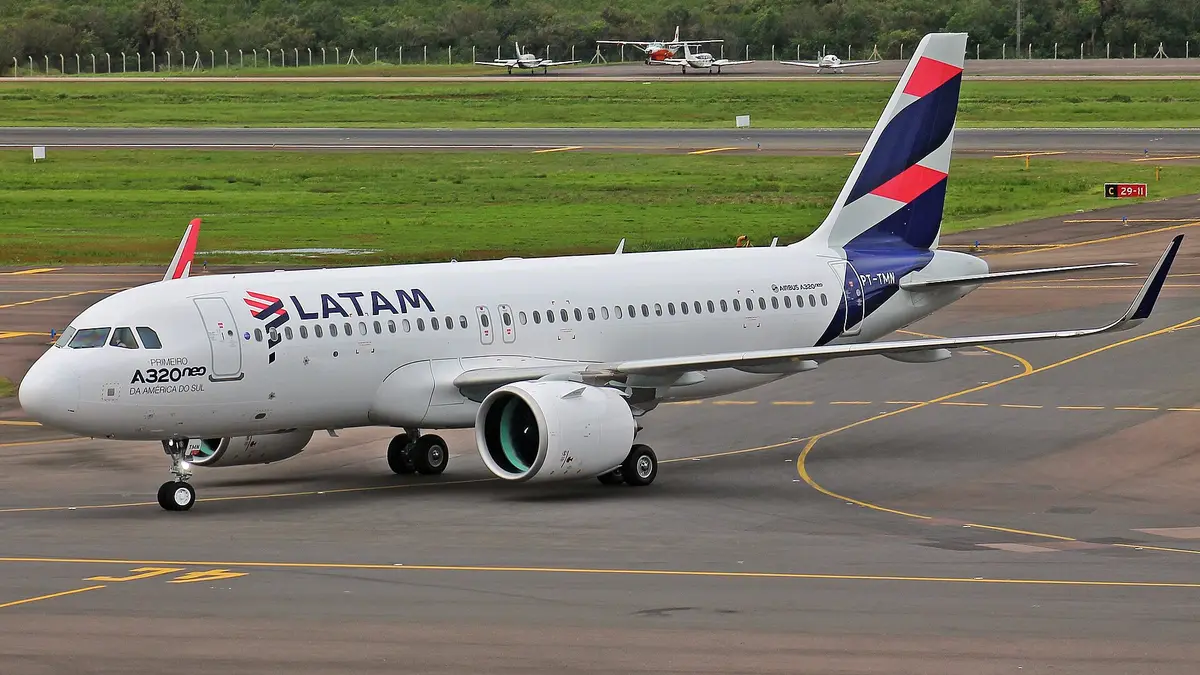 Vuelos Santiago-Caracas: LATAM vuelve a volar directo en enero y Chile reabre sus consulados en Venezuela
